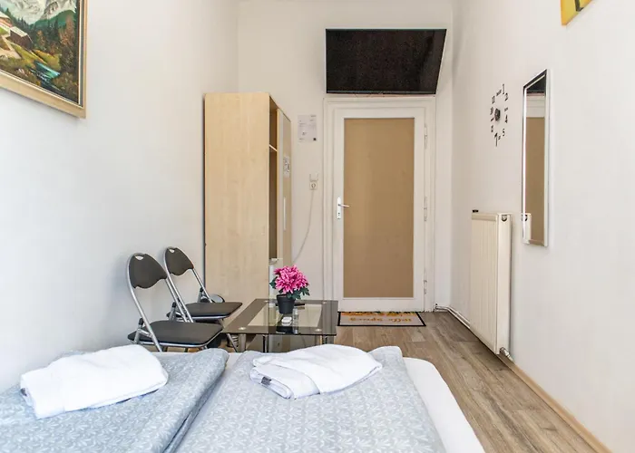 Apartamento Economical 3-bedroom Near Danube & Millennium , Long *