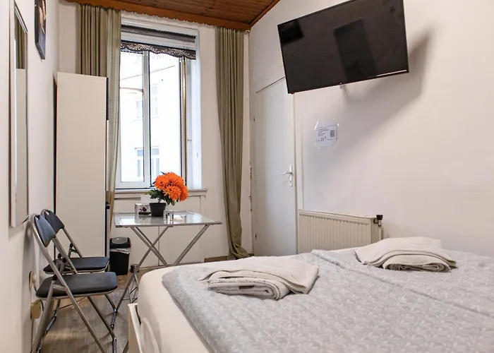 Apartamento Economical 3-bedroom Near Danube & Millennium , Long Viena