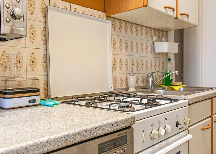 Economical 3-bedroom Near Danube & Millennium , Long Apartamento Viena