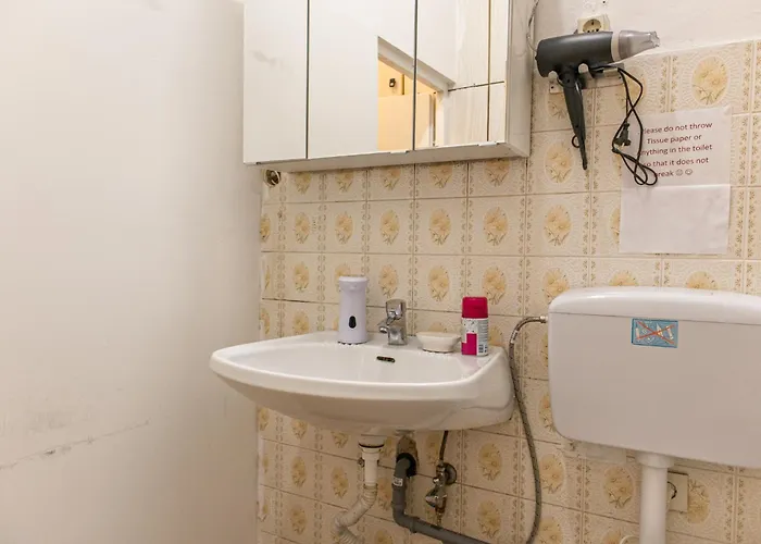 Economical 3-bedroom Near Danube & Millennium , Long Apartamento *